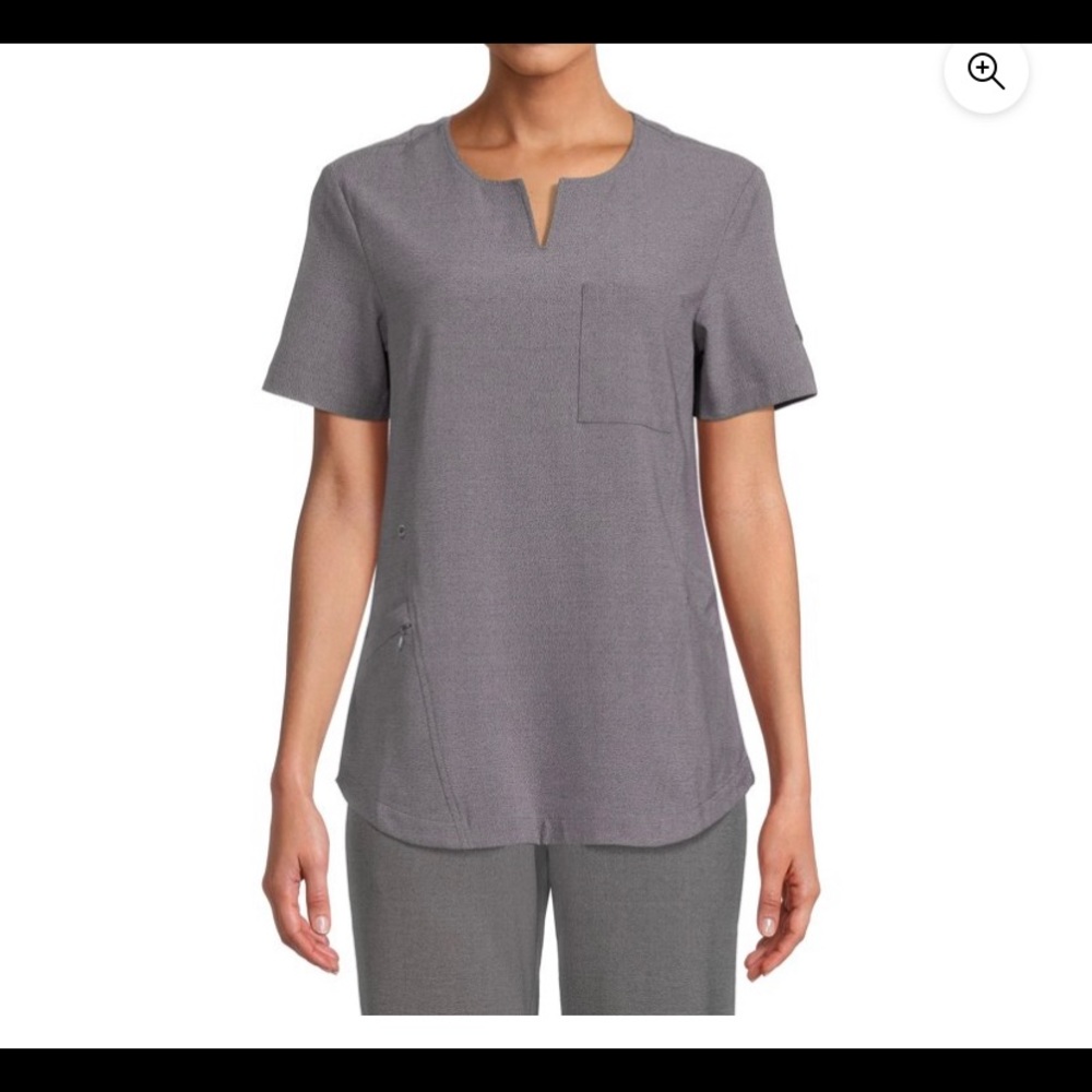 New silver anti bacterial technology scrub top size xs